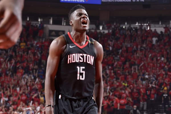 Rockets chào đón viện trợ mạnh mẽ một lần nữa! Capela trở lại Houston với giá 21,5 triệu trong ba năm và chơi hai lần trong trận chung kết Hội nghị phương Tây trong 6 năm